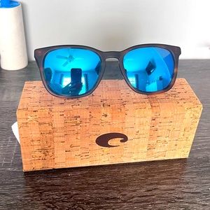 Costa Sullivan frame color: Matte Tortoise Lense: Blue Mirror Polarized Glass